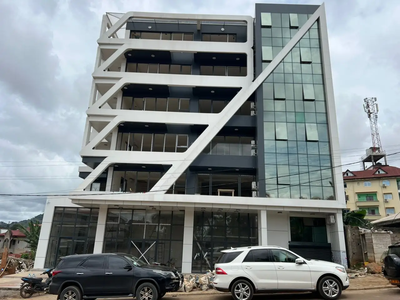 whatsapp image 2025 10 28 at 21.25.03