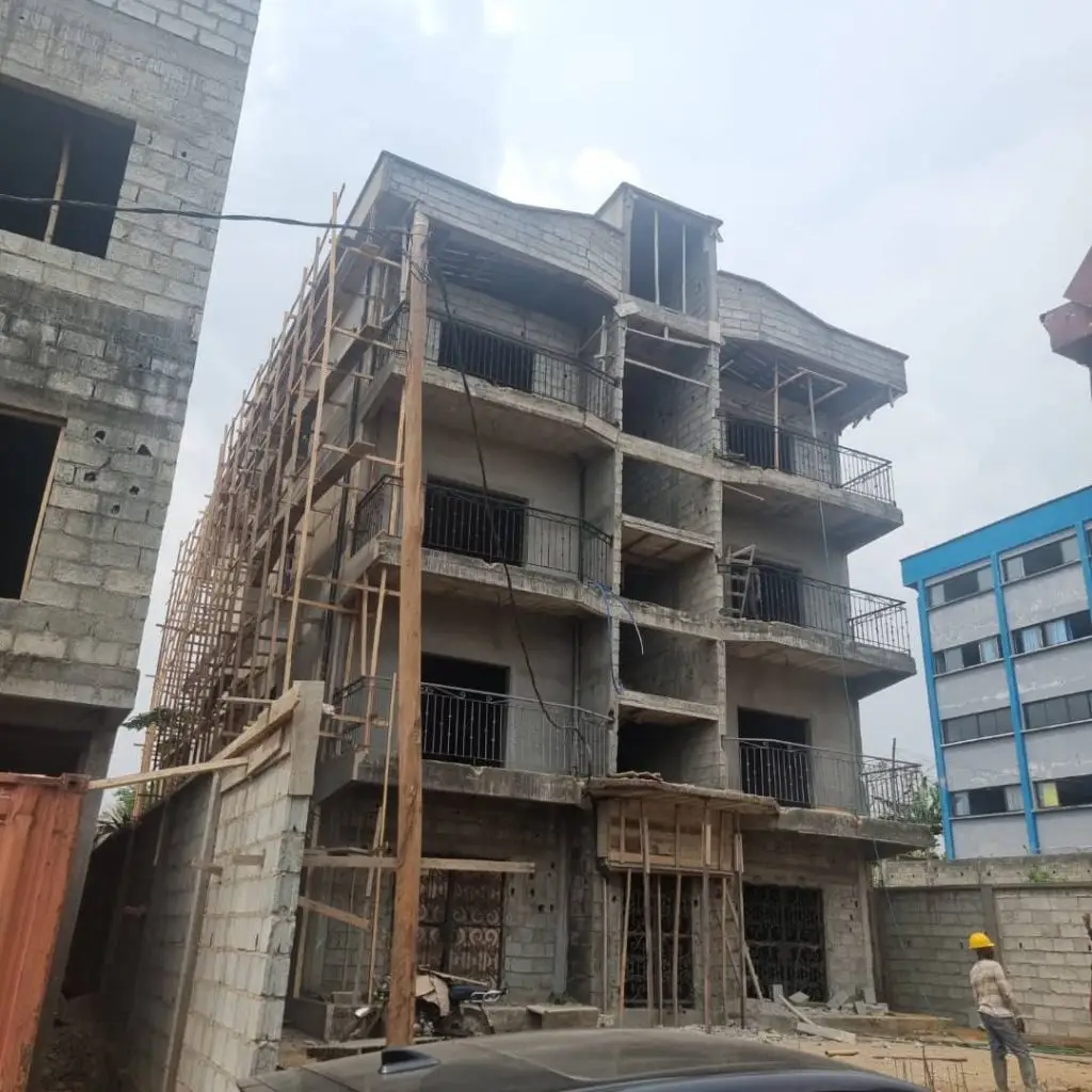 photo 6030426592787941905 y